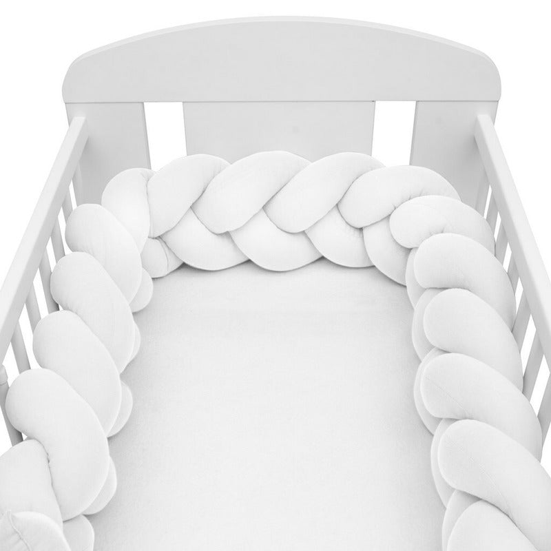 Protectie laterala, New Baby, Pentru patut, Tip Bumper impletit, Din muselina, Din materiale certificate Oeko Tex Standard 100, Lungime 210 cm, White