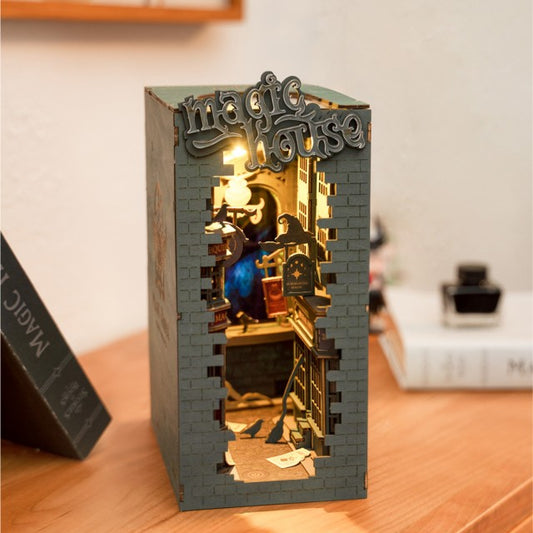 Book Nook. Puzzle 3D - Cotor de Carte DIY - Casa Magica - Robotime