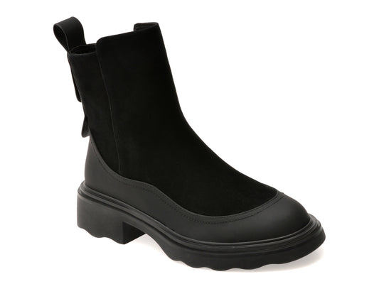 Ghete GRYXX negre, 48136, din piele intoarsa