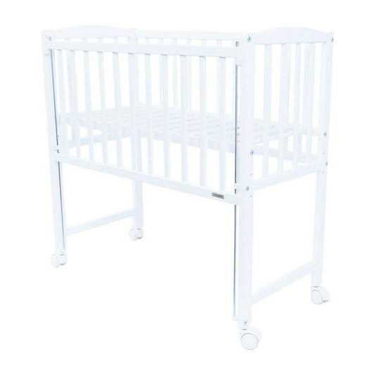 Patut din lemn bebe, 90x40 cm, Cu laterala culisanta, Cu roti, Certificat lemn FSC, Conform cu standardele de siguranta EN 716-1:2008, EN 716-2:2008, White, New Baby, Mateo